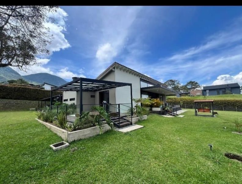 Finca - EL CARMEN DE VIBORAL